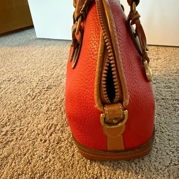 Vintage Dome red dooney and bourke Handbag - Picture 4 of 8